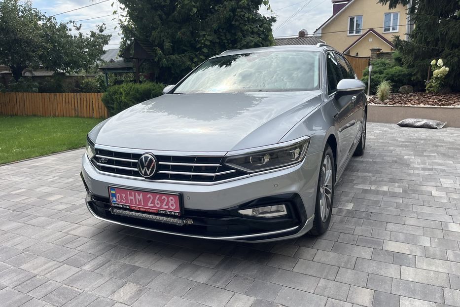 Продам Volkswagen Passat B8 R-Line 4*4 200к.с  2021 года в Житомире