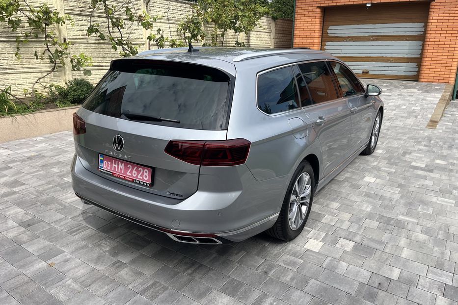 Продам Volkswagen Passat B8 R-Line 4*4 200к.с  2021 года в Житомире