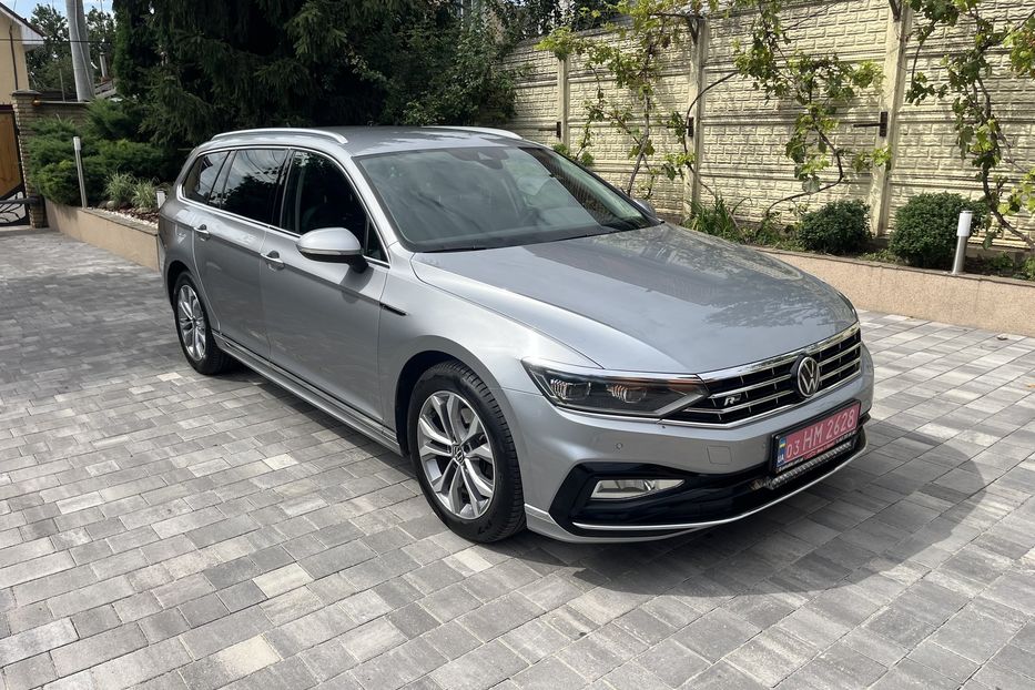 Продам Volkswagen Passat B8 R-Line 4*4 200к.с  2021 года в Житомире