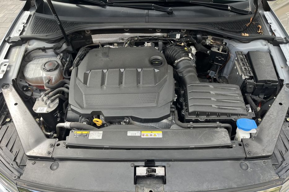 Продам Volkswagen Passat B8 R-Line 4*4 200к.с  2021 года в Житомире