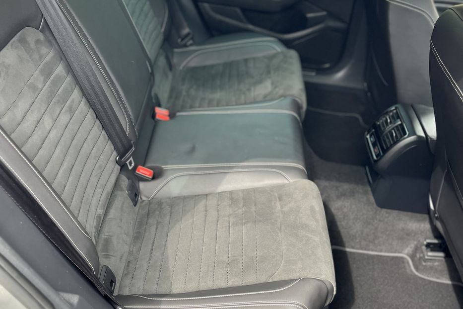 Продам Volkswagen Passat B8 R-Line 4*4 200к.с  2021 года в Житомире