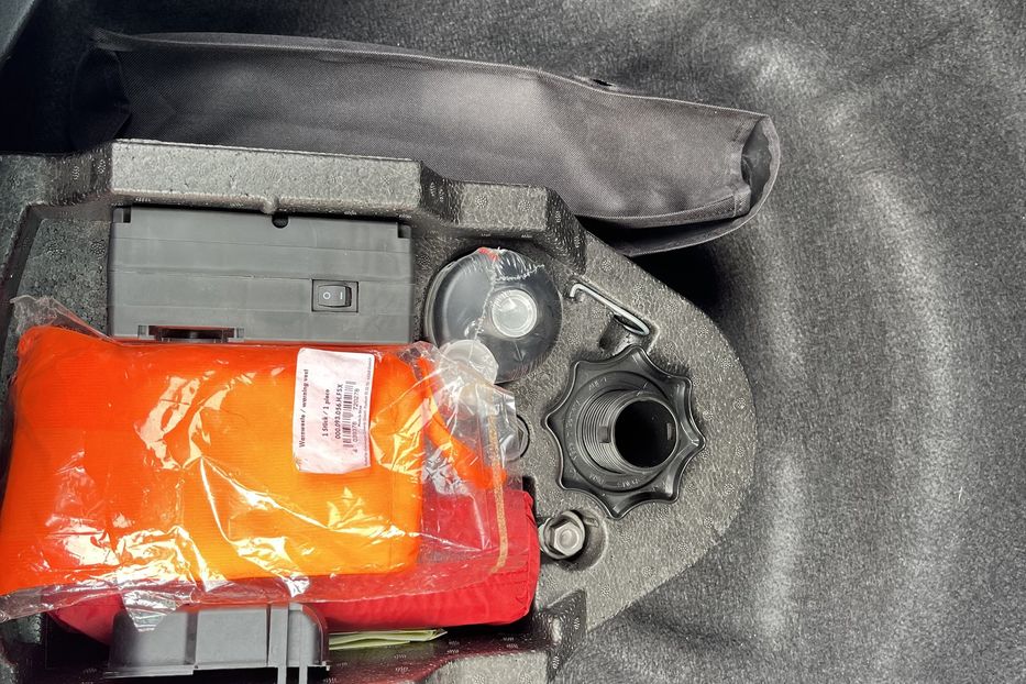 Продам Volkswagen Passat B8 R-Line 4*4 200к.с  2021 года в Житомире