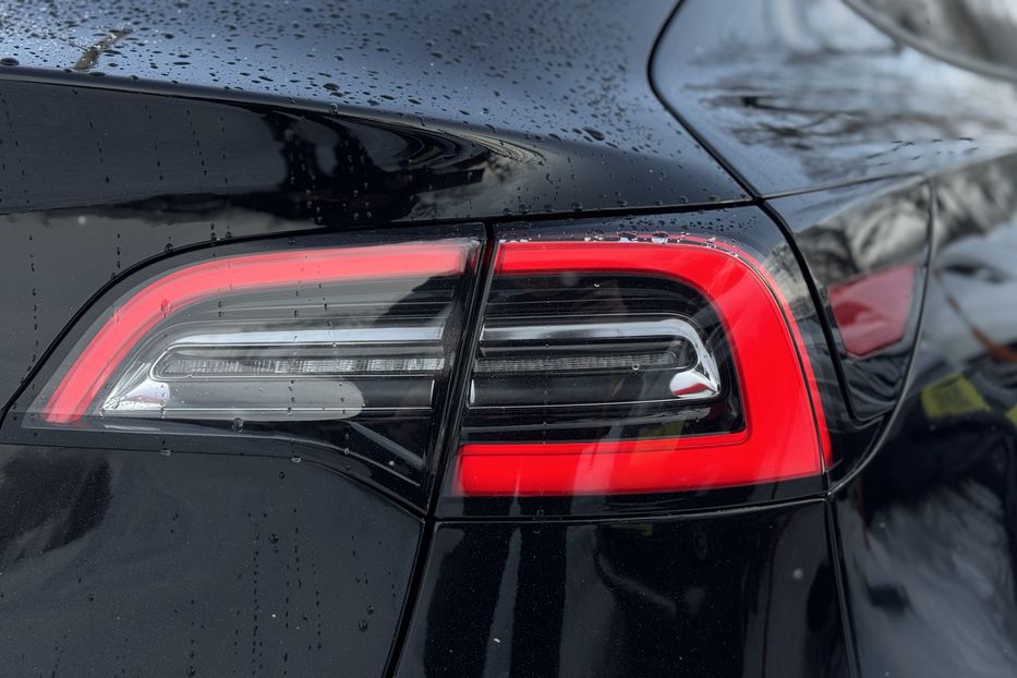 Продам Tesla Model 3 4х4 82 kWh (COMIS) 2022 года в г. Умань, Черкасская область