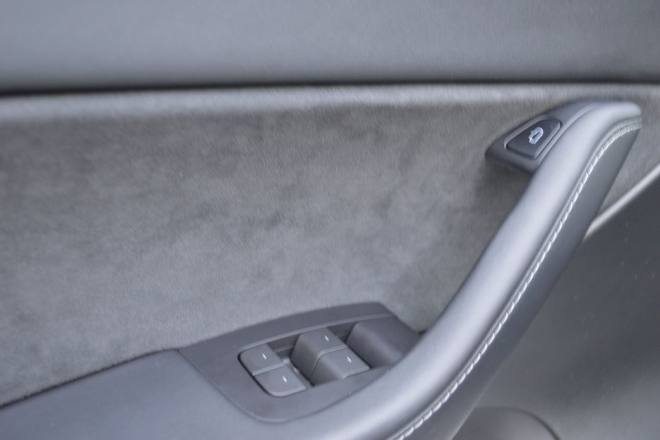 Продам Tesla Model Y 2022 года в Одессе