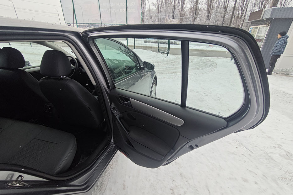 Продам Volkswagen Golf  VI 1.2 TSI MT (105 к.с.) 2012 года в Киеве