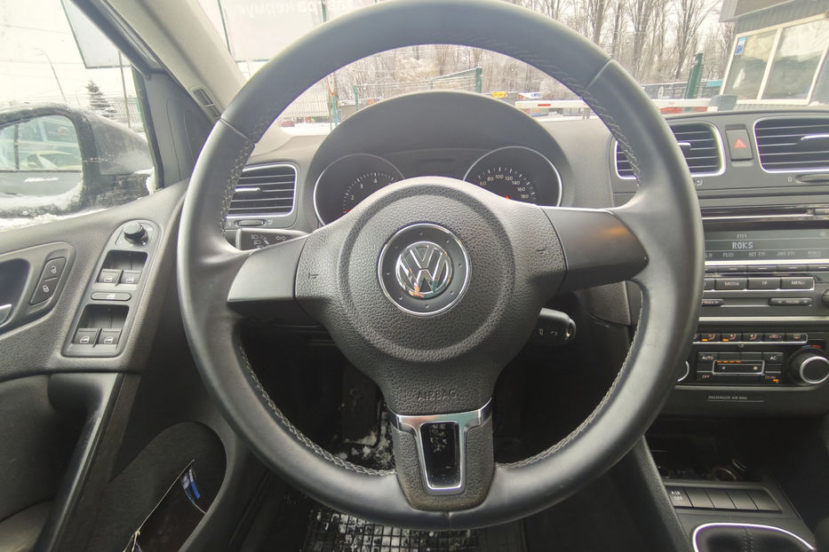 Продам Volkswagen Golf  VI 1.2 TSI MT (105 к.с.) 2012 года в Киеве