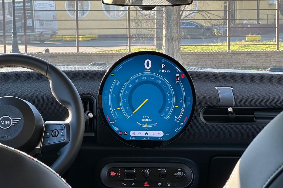 Продам MINI Cooper 2024 года в Киеве