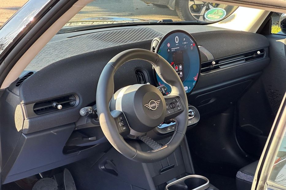 Продам MINI Cooper 2024 года в Киеве