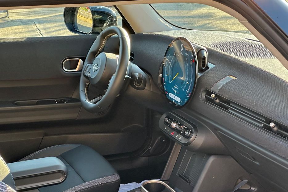 Продам MINI Cooper 2024 года в Киеве