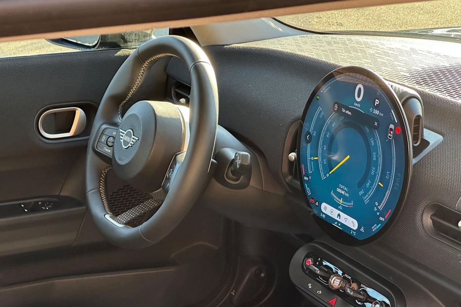 Продам MINI Cooper 2024 года в Киеве