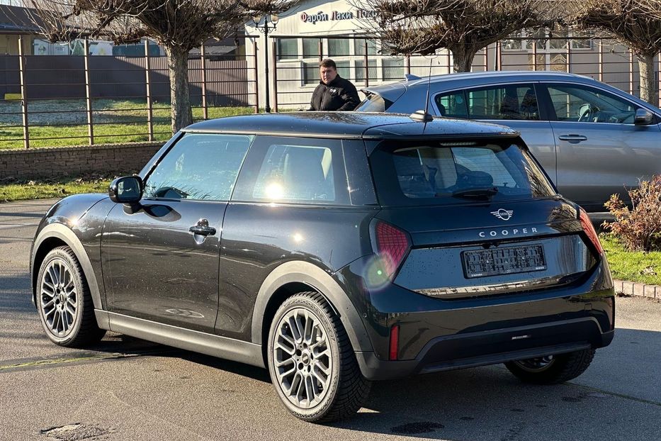 Продам MINI Cooper 2024 года в Киеве