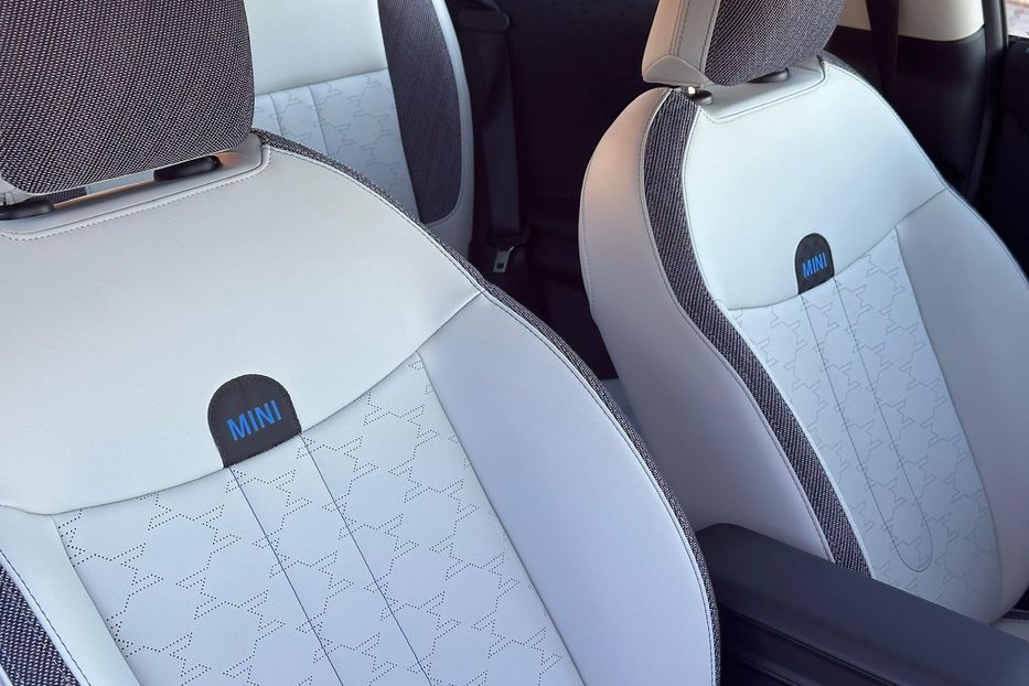 Продам MINI Cooper S 2025 года в Киеве