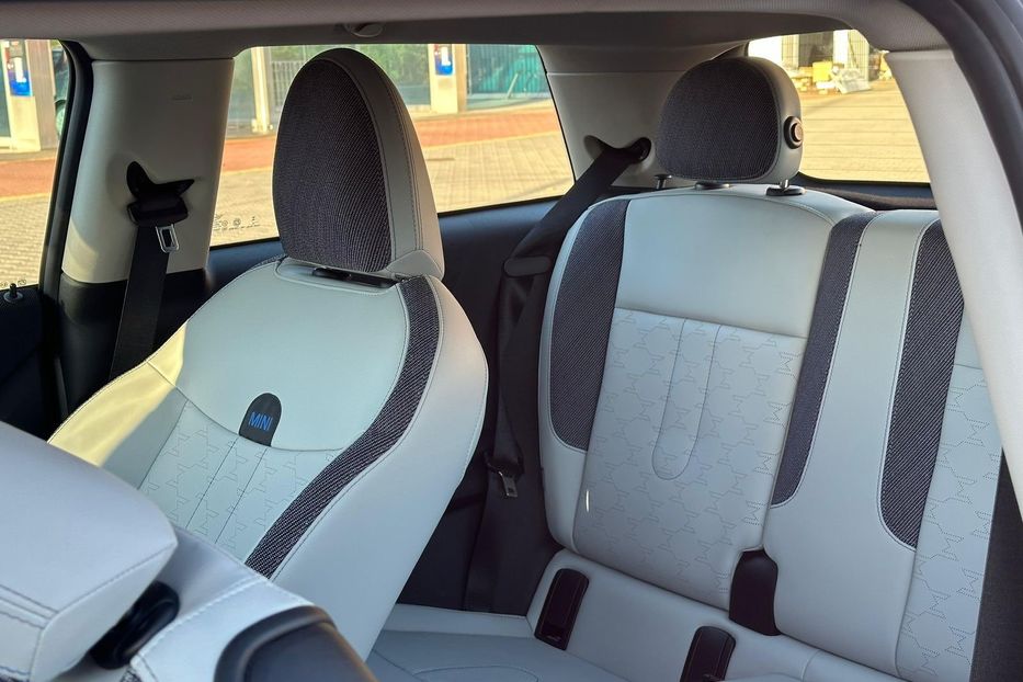 Продам MINI Cooper S 2025 года в Киеве