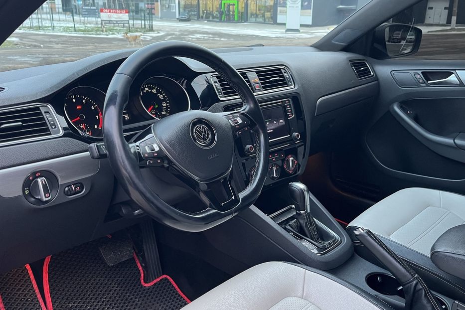 Продам Volkswagen Jetta Sport 2015 года в Николаеве