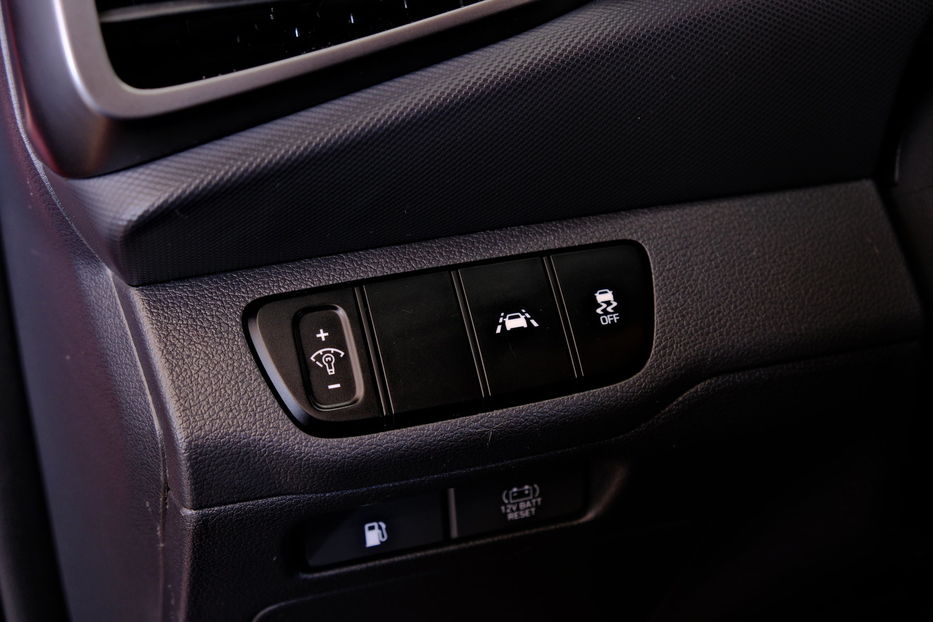 Продам Hyundai Ioniq Hybrid BlueDrive 2020 года в Одессе