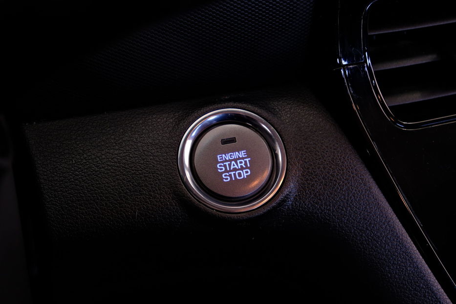 Продам Hyundai Ioniq Hybrid BlueDrive 2020 года в Одессе