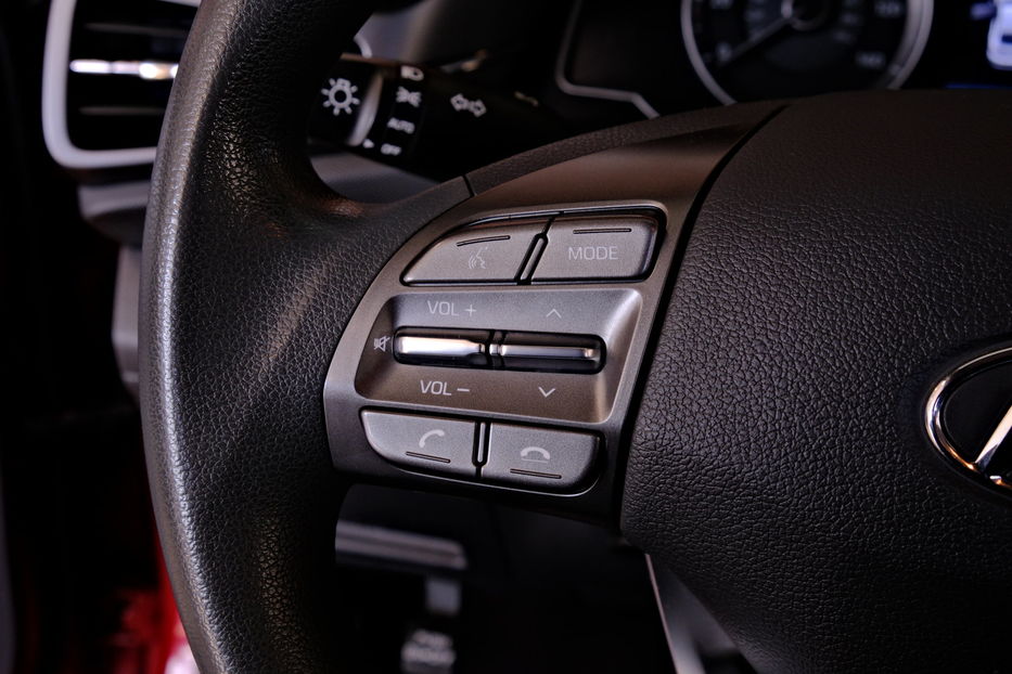 Продам Hyundai Ioniq Hybrid BlueDrive 2020 года в Одессе