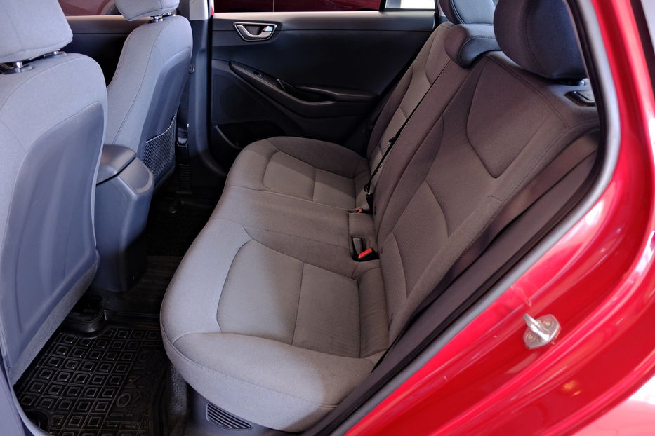 Продам Hyundai Ioniq Hybrid BlueDrive 2020 года в Одессе