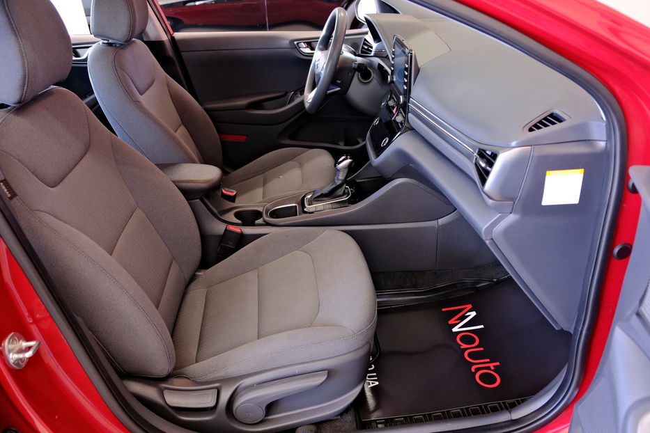 Продам Hyundai Ioniq Hybrid BlueDrive 2020 года в Одессе