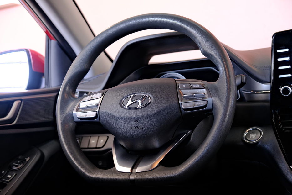 Продам Hyundai Ioniq Hybrid BlueDrive 2020 года в Одессе