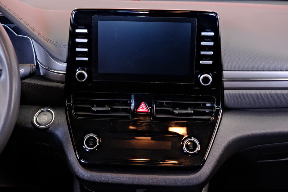 Продам Hyundai Ioniq Hybrid BlueDrive 2020 года в Одессе