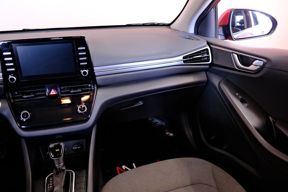 Продам Hyundai Ioniq Hybrid BlueDrive 2020 года в Одессе