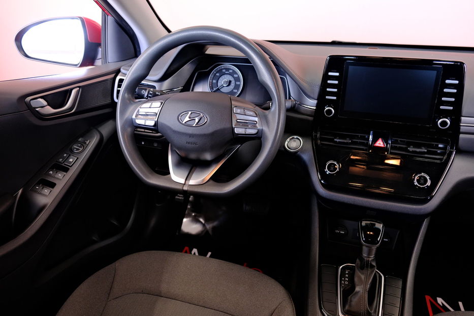 Продам Hyundai Ioniq Hybrid BlueDrive 2020 года в Одессе