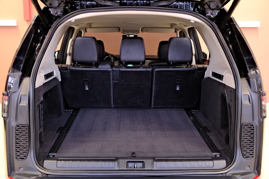 Продам Land Rover Discovery 2019 года в Одессе