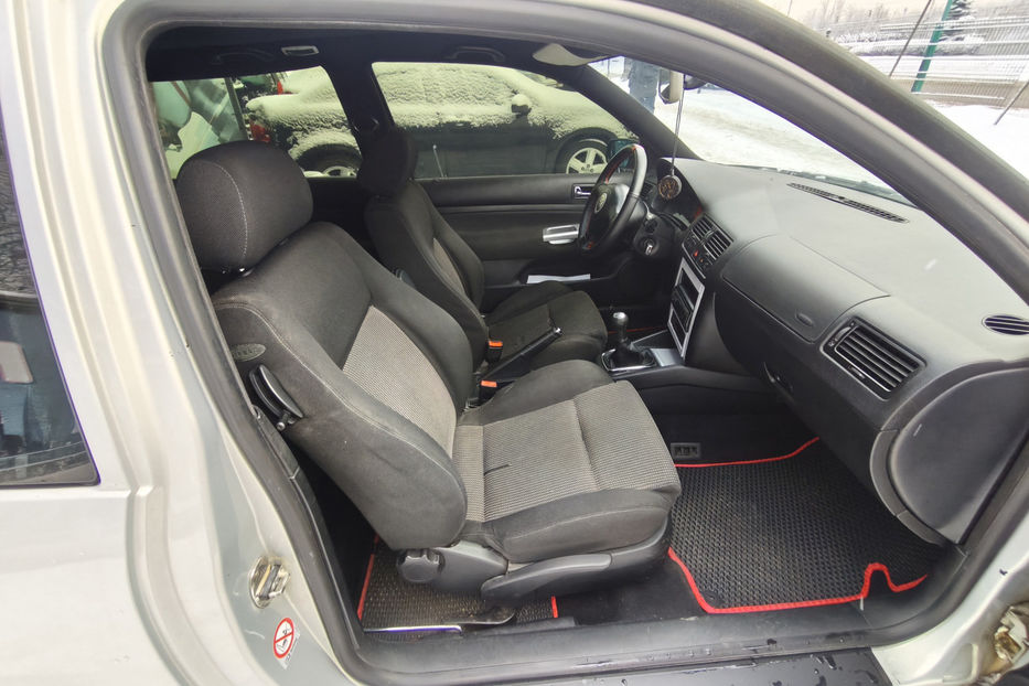 Продам Volkswagen Golf IV 1.8 МТ (125 к.с.) 1999 года в Киеве