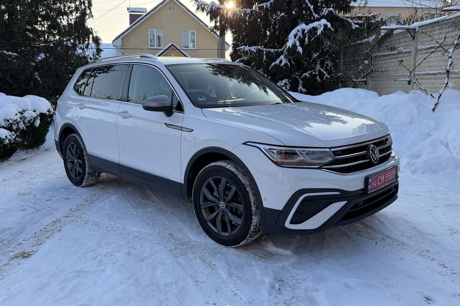 Продам Volkswagen Tiguan Allspace Life 4Motion 2022 года в Житомире