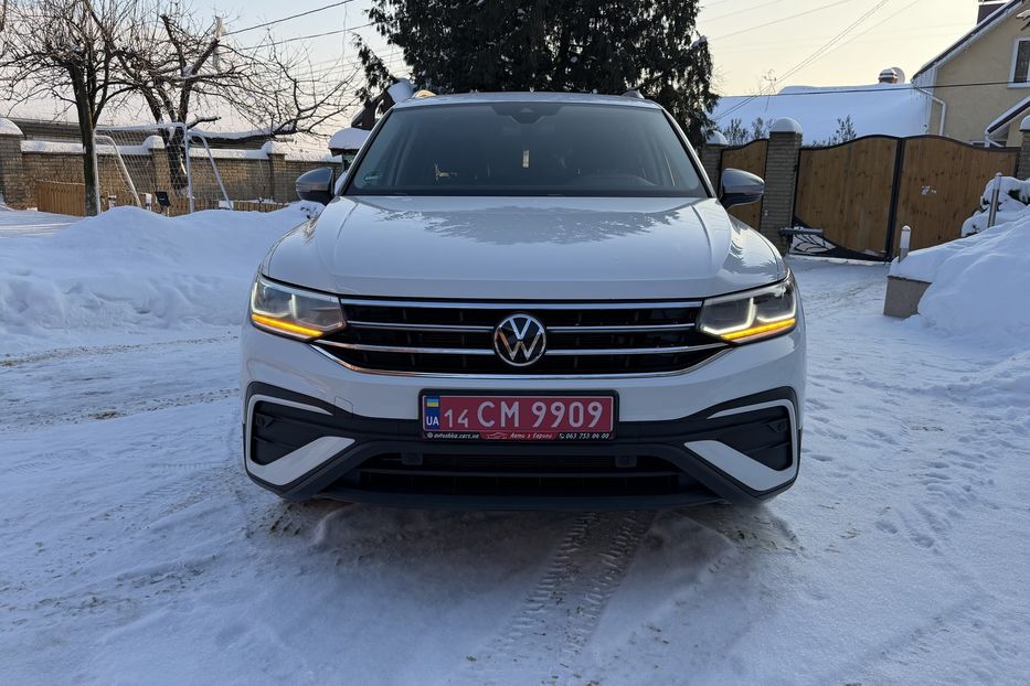 Продам Volkswagen Tiguan Allspace Life 4Motion 2022 года в Житомире