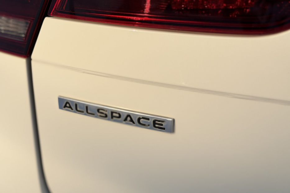 Продам Volkswagen Tiguan Allspace Life 4Motion 2022 года в Житомире