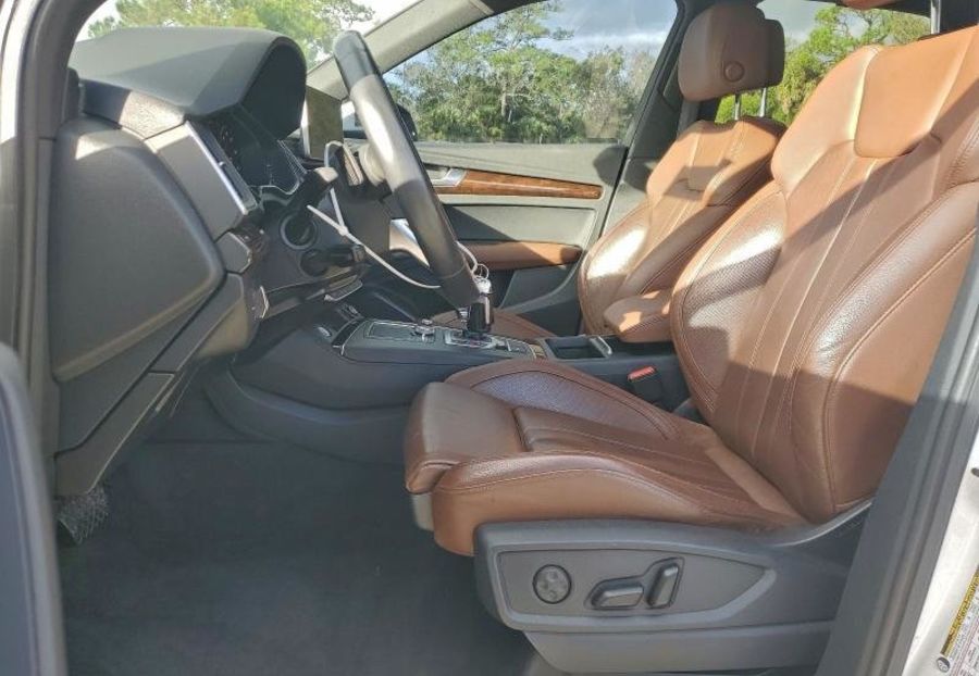 Продам Audi Q5  Premium Plus 2018 года в Львове