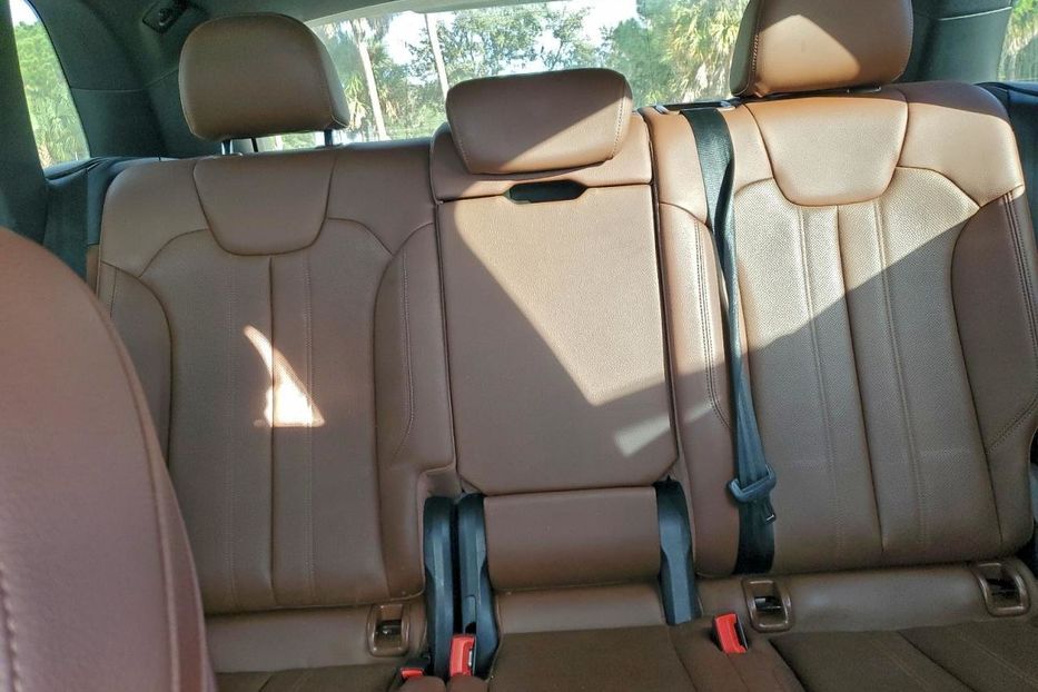 Продам Audi Q5  Premium Plus 2018 года в Львове