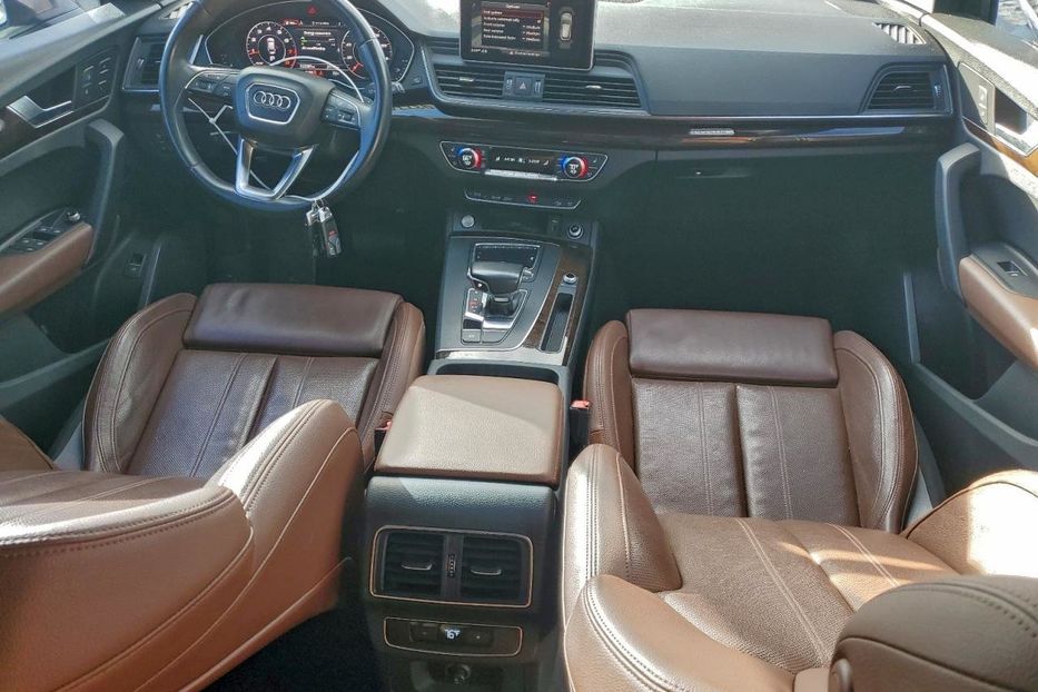 Продам Audi Q5  Premium Plus 2018 года в Львове