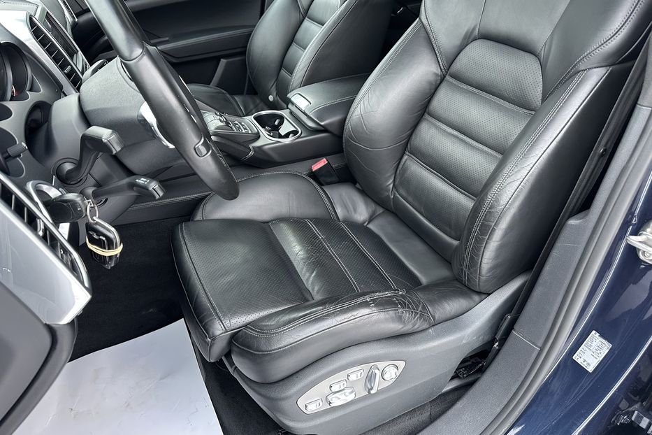 Продам Porsche Cayenne Diesel 2011 года в Киеве