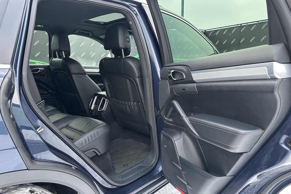 Продам Porsche Cayenne Diesel 2011 года в Киеве