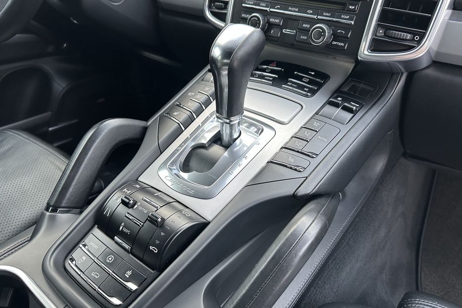 Продам Porsche Cayenne Diesel 2011 года в Киеве