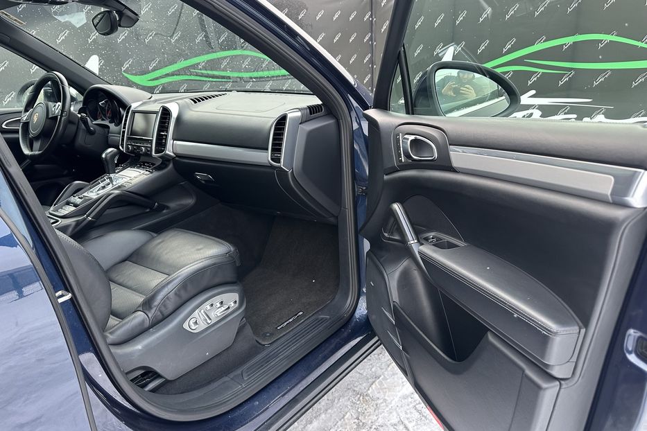 Продам Porsche Cayenne Diesel 2011 года в Киеве