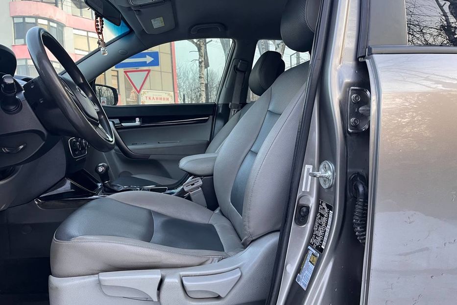 Продам Kia Sorento 2014 года в Черновцах