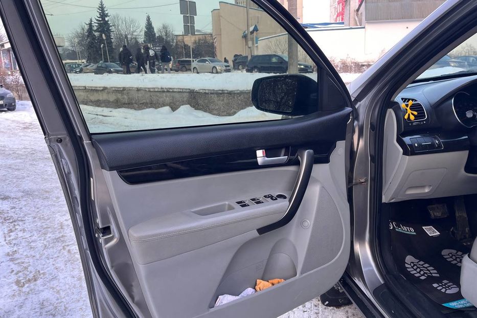 Продам Kia Sorento 2014 года в Черновцах