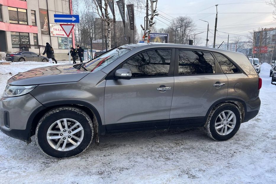 Продам Kia Sorento 2014 года в Черновцах