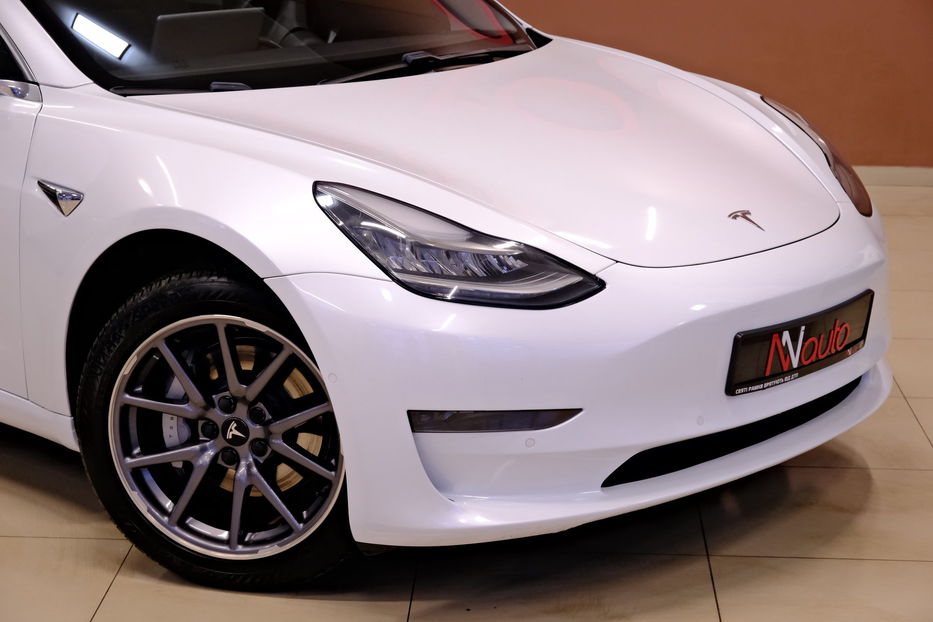 Продам Tesla Model 3 2019 года в Одессе