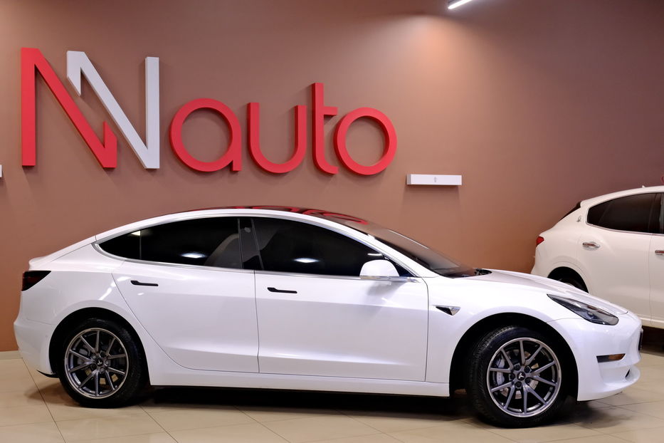 Продам Tesla Model 3 2019 года в Одессе