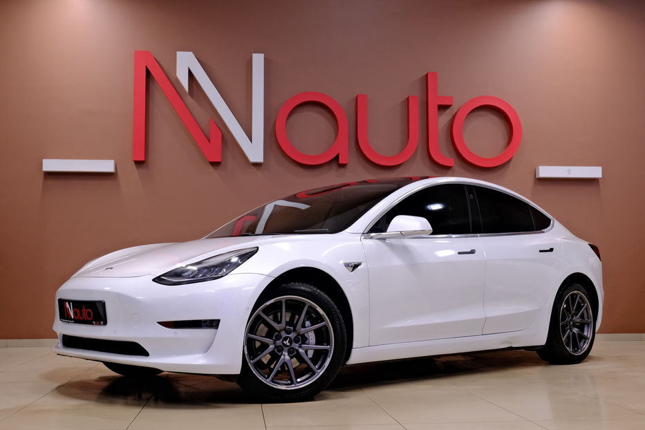 Продам Tesla Model 3 2019 года в Одессе