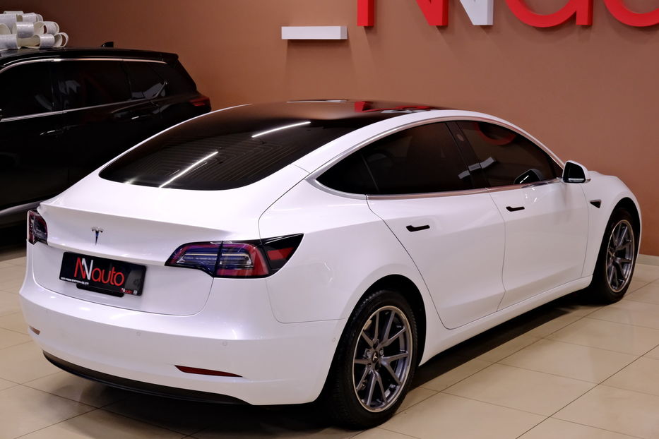 Продам Tesla Model 3 2019 года в Одессе