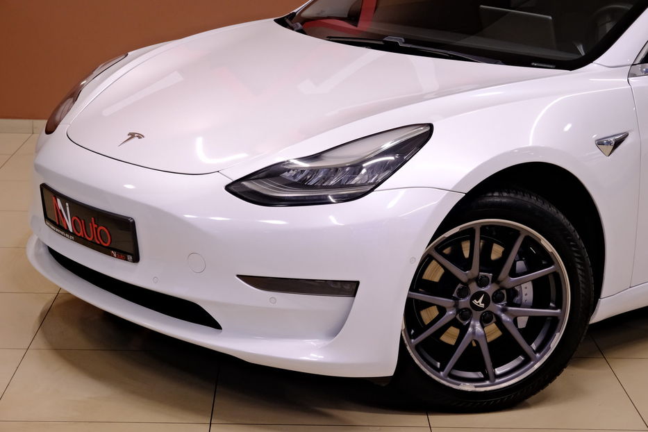 Продам Tesla Model 3 2019 года в Одессе