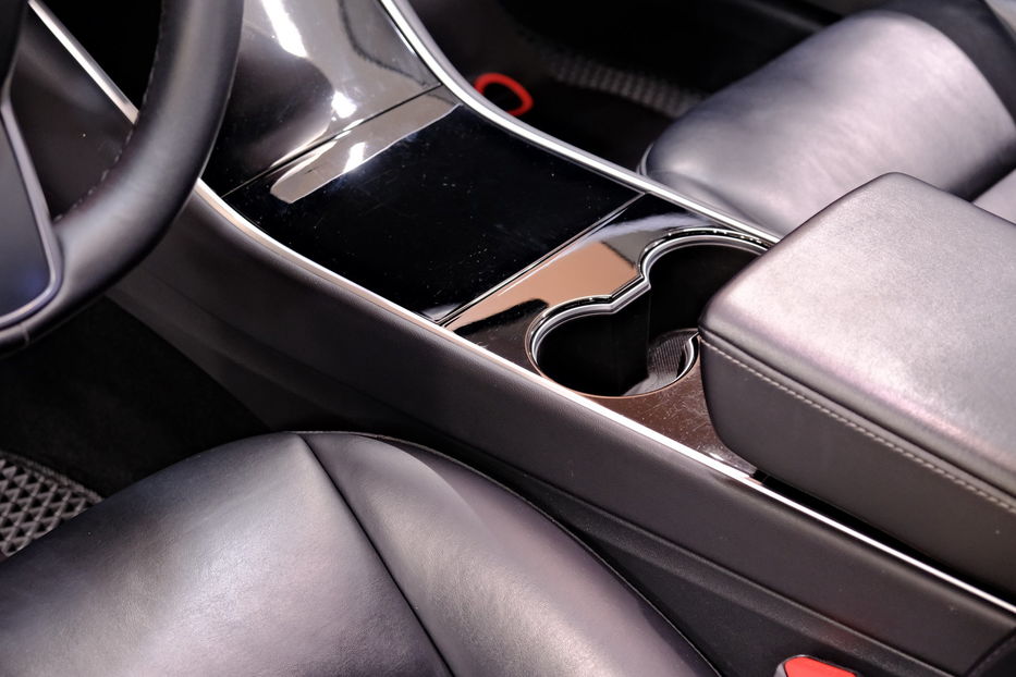 Продам Tesla Model 3 2019 года в Одессе