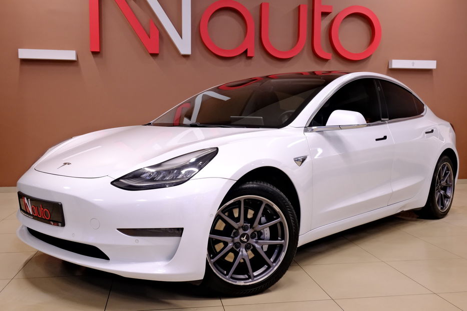 Продам Tesla Model 3 2019 года в Одессе