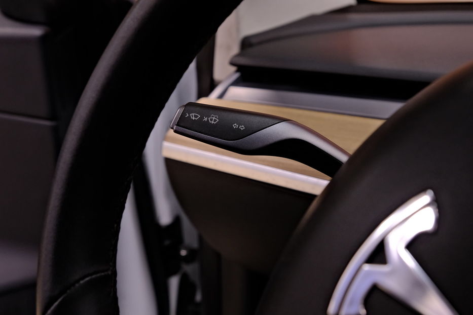 Продам Tesla Model 3 2019 года в Одессе